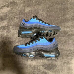 Air Max 95 stash